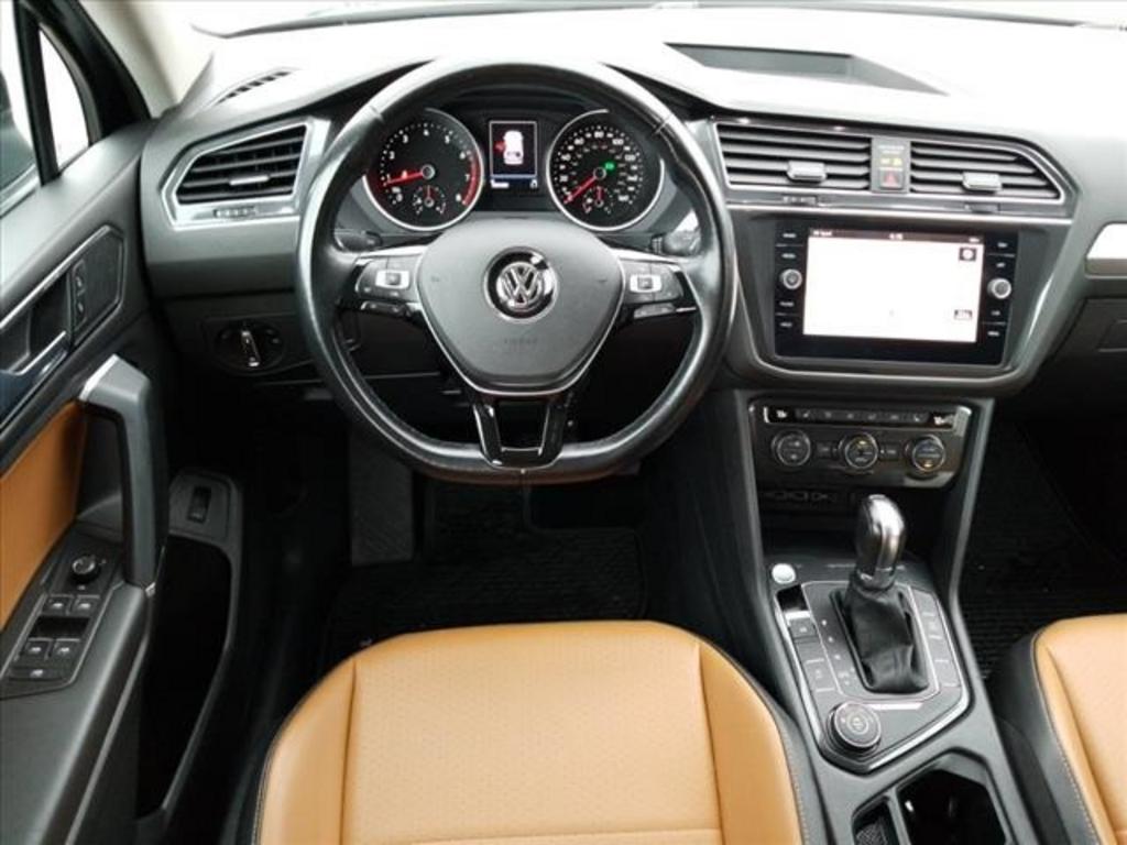 2018 Volkswagen Tiguan 2.0T SEL photo