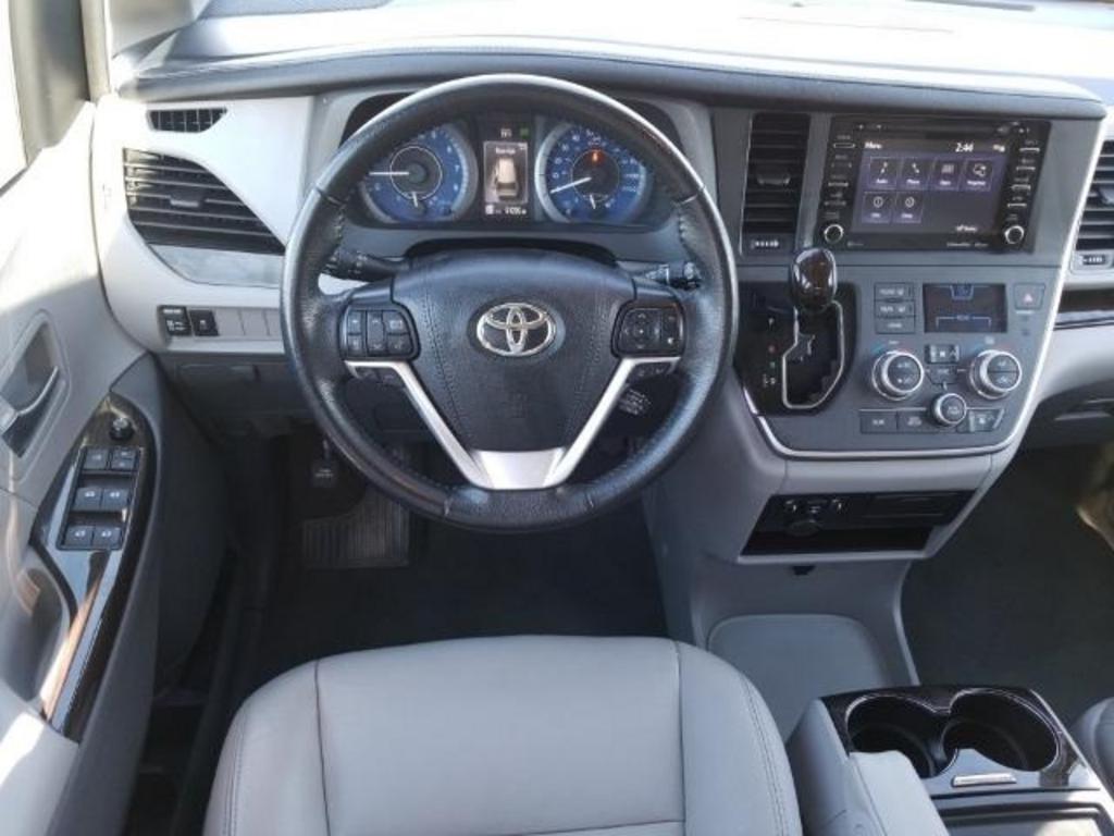 2020 Toyota Sienna - $38,199
