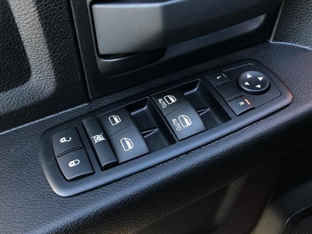 2015 Ram 1500 - $30,999