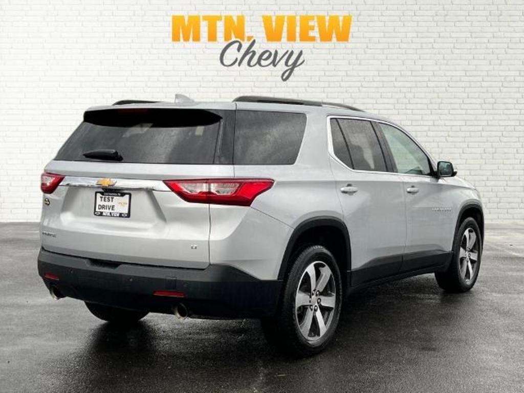 2020 Chevrolet Traverse LT Leather photo