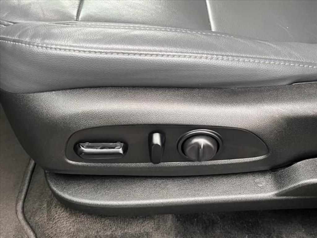 2020 Chevrolet Traverse LT Leather photo