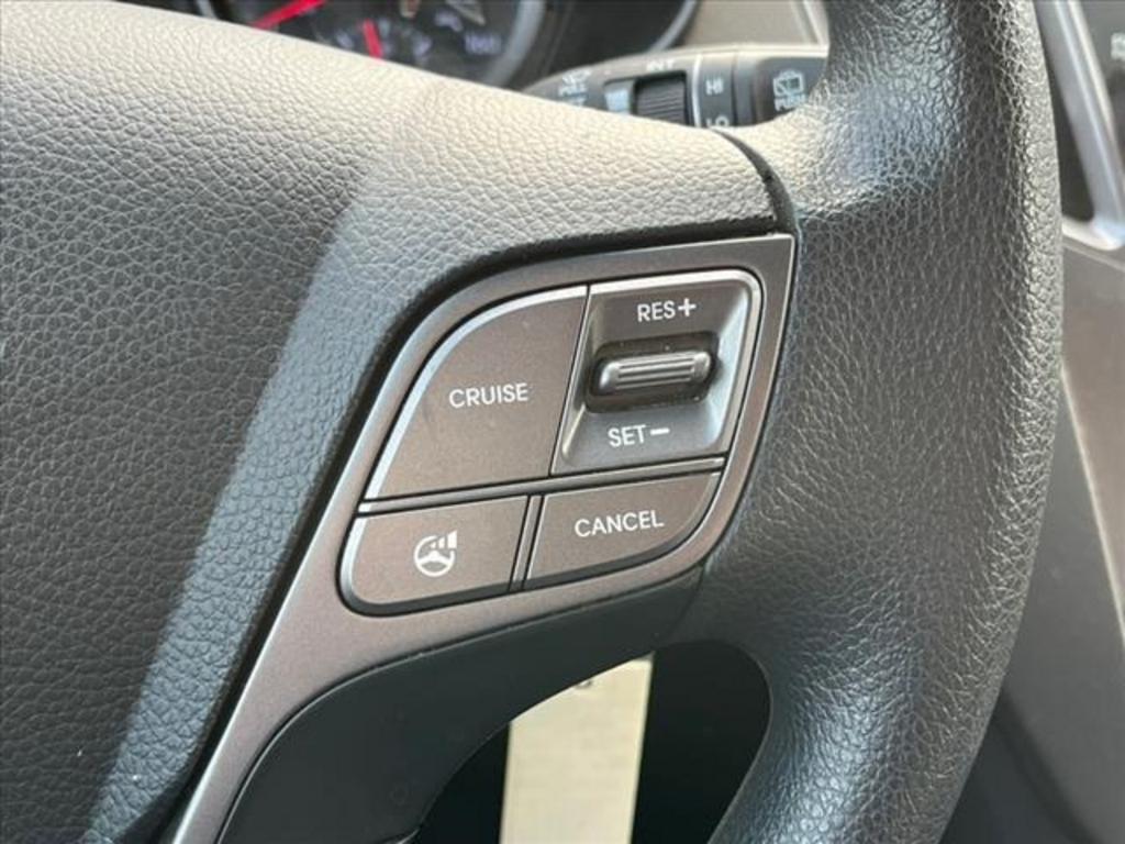 2016 Hyundai Santa Fe - $20,190