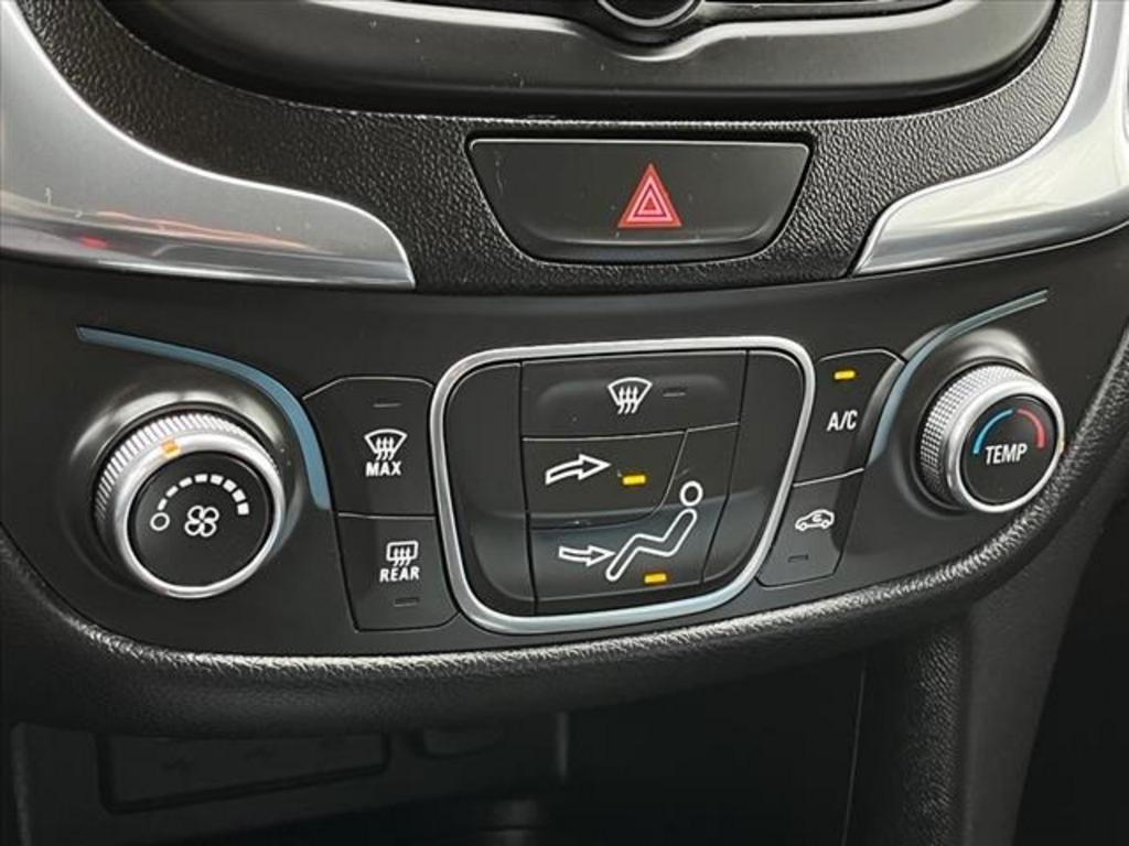 2020 Chevrolet Equinox LT photo