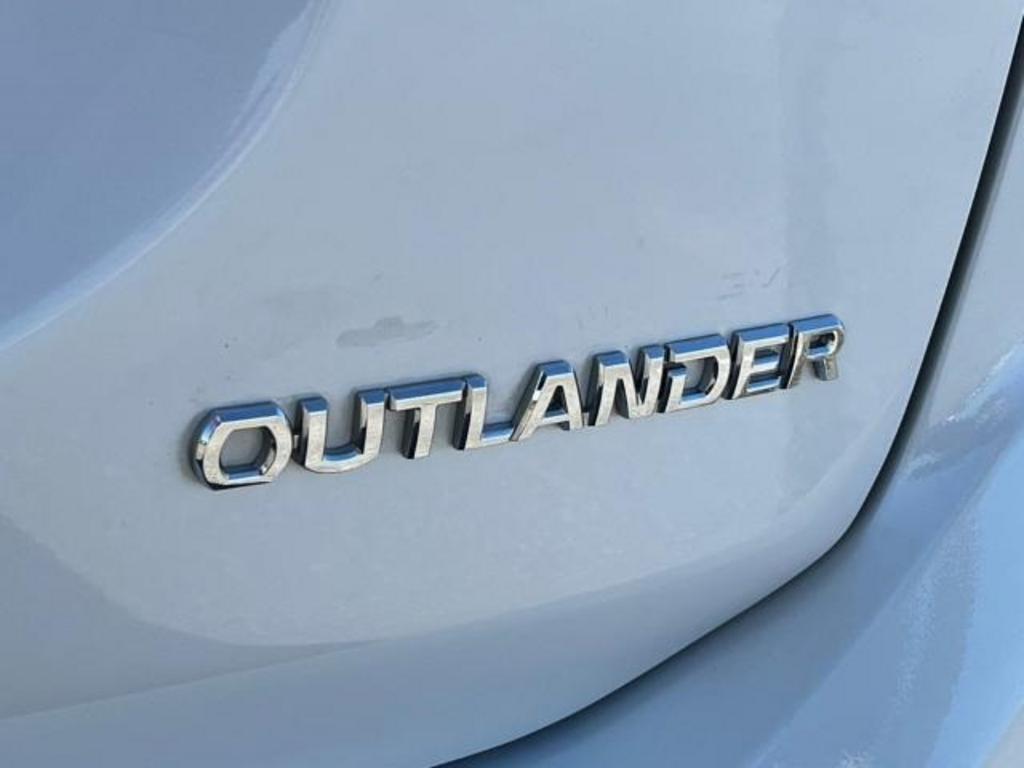 2017 Mitsubishi Outlander - $19,510