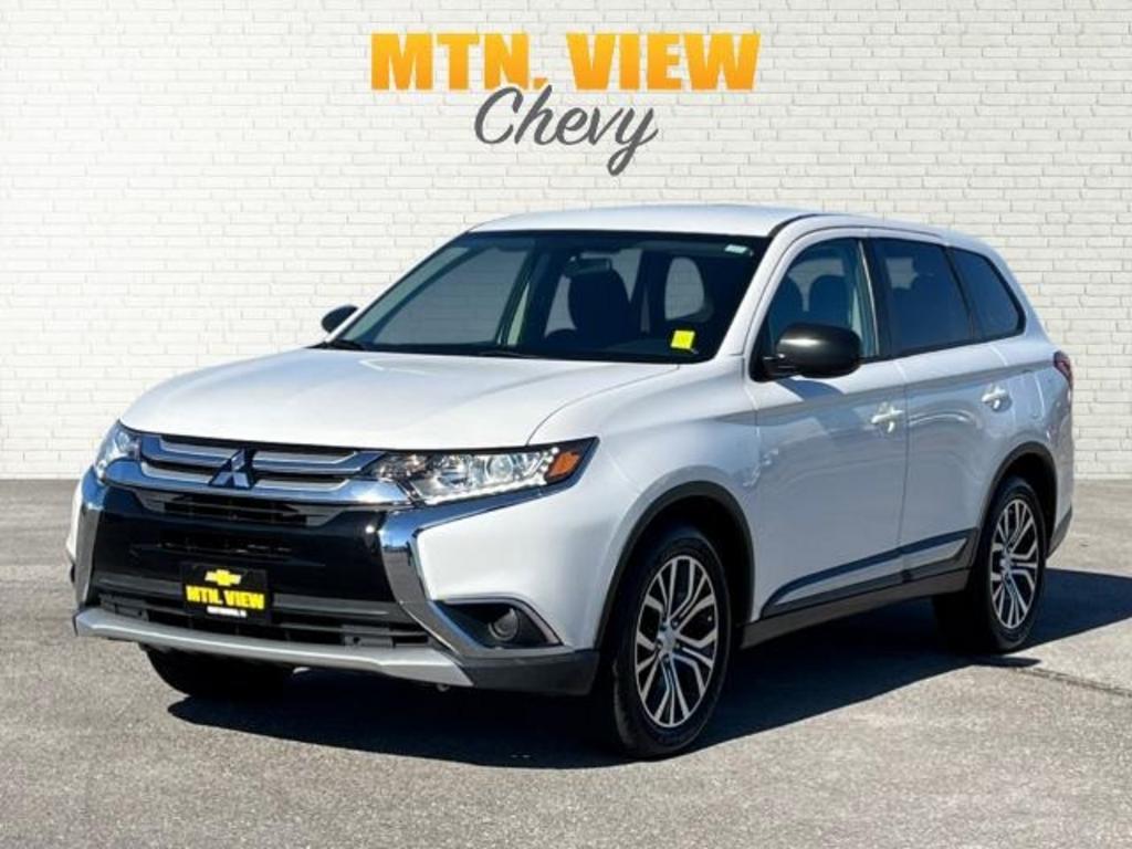 2017 Mitsubishi Outlander - $19,510