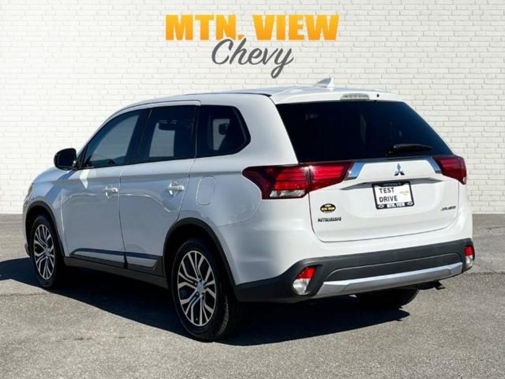 2017 Mitsubishi Outlander - $19,510