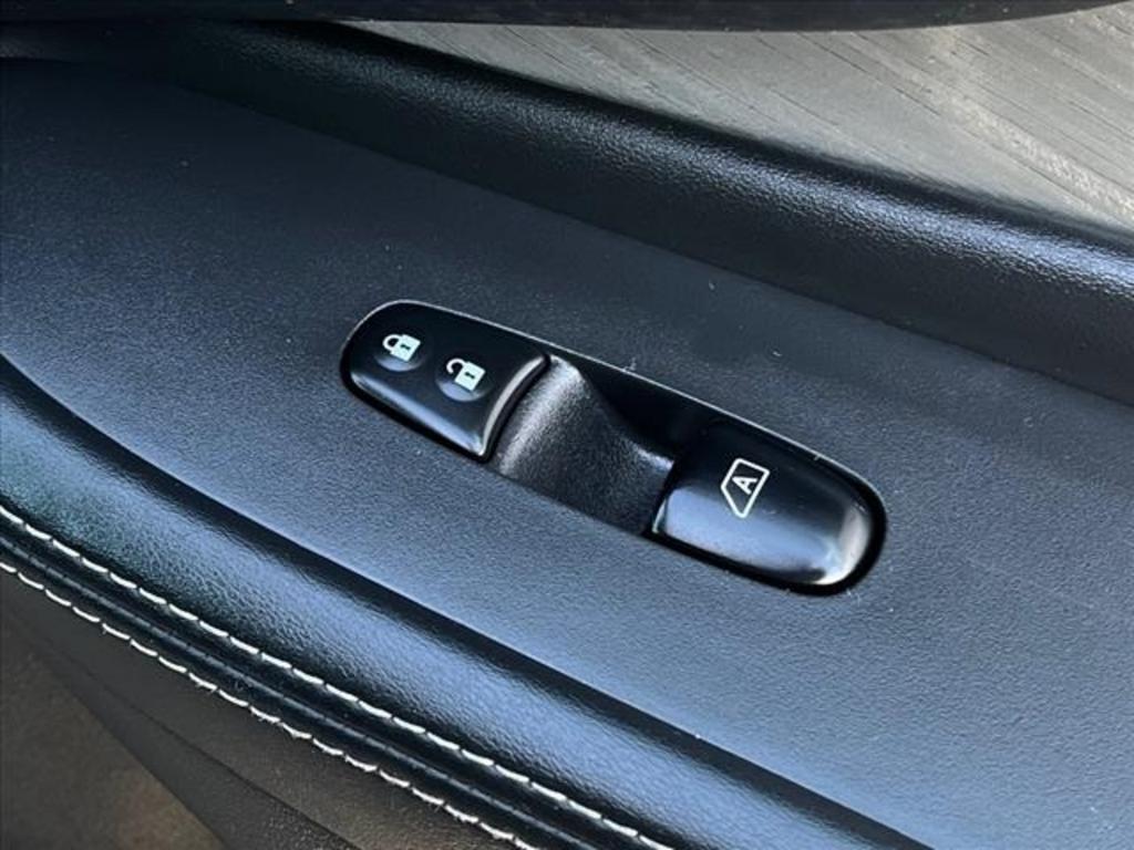 2017 Nissan Murano SV photo
