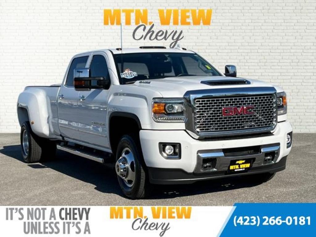 2017 GMC Sierra 3500HD Denali photo