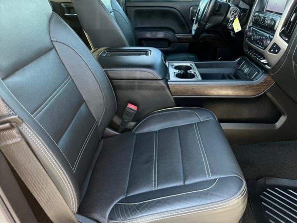 2017 GMC Sierra 3500HD Denali photo