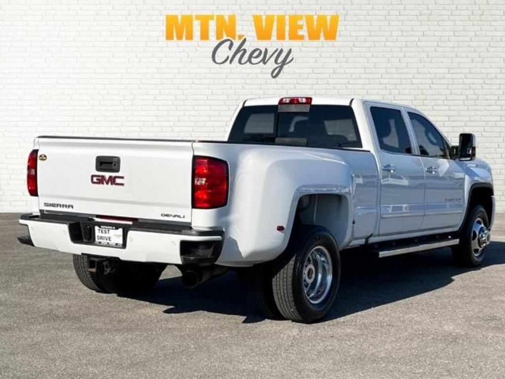 2017 GMC Sierra 3500HD Denali photo