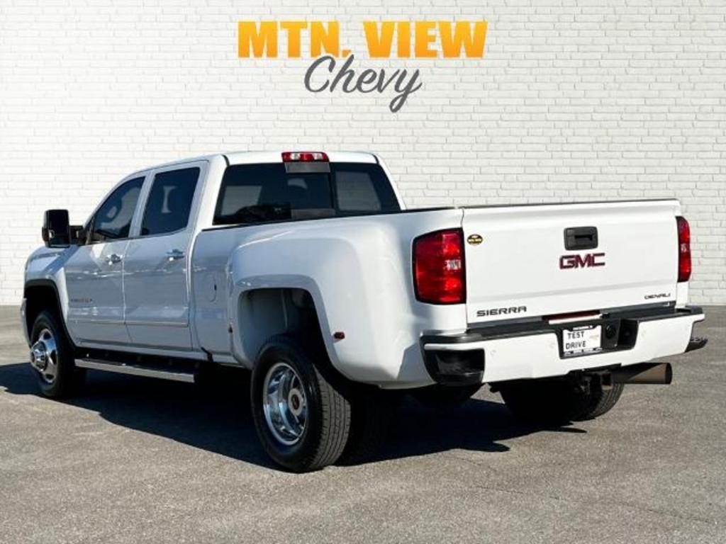 2017 GMC Sierra 3500HD Denali photo