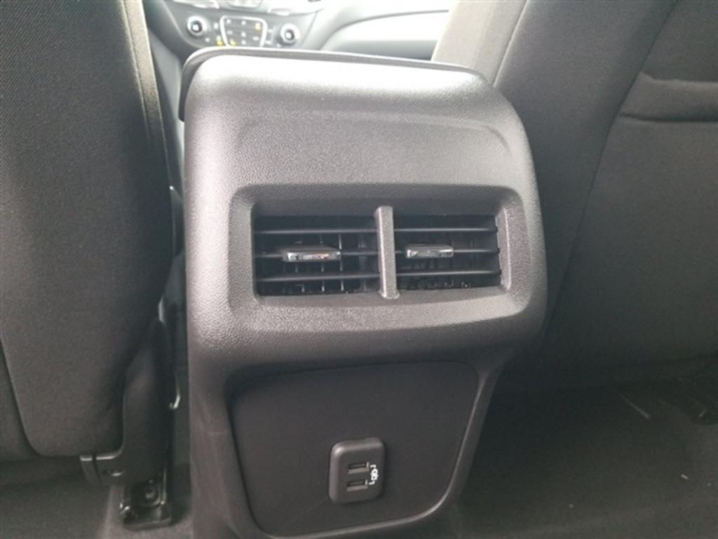2022 Chevrolet Equinox LT photo