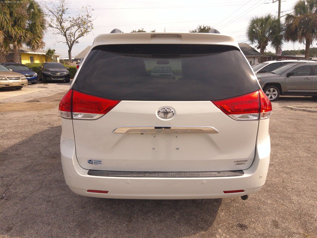 2014 Toyota Sienna