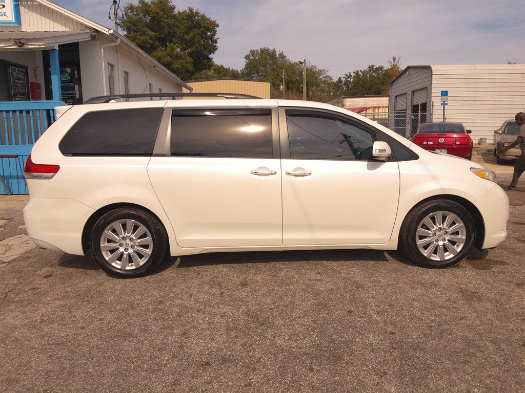 2014 Toyota Sienna