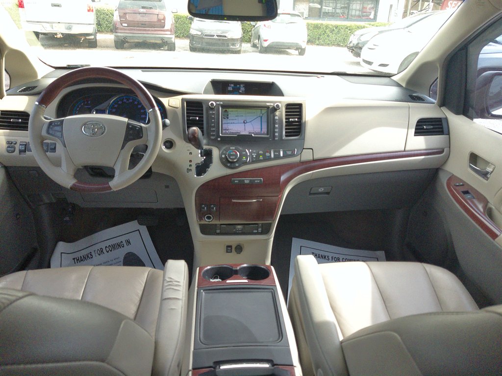 2014 Toyota Sienna