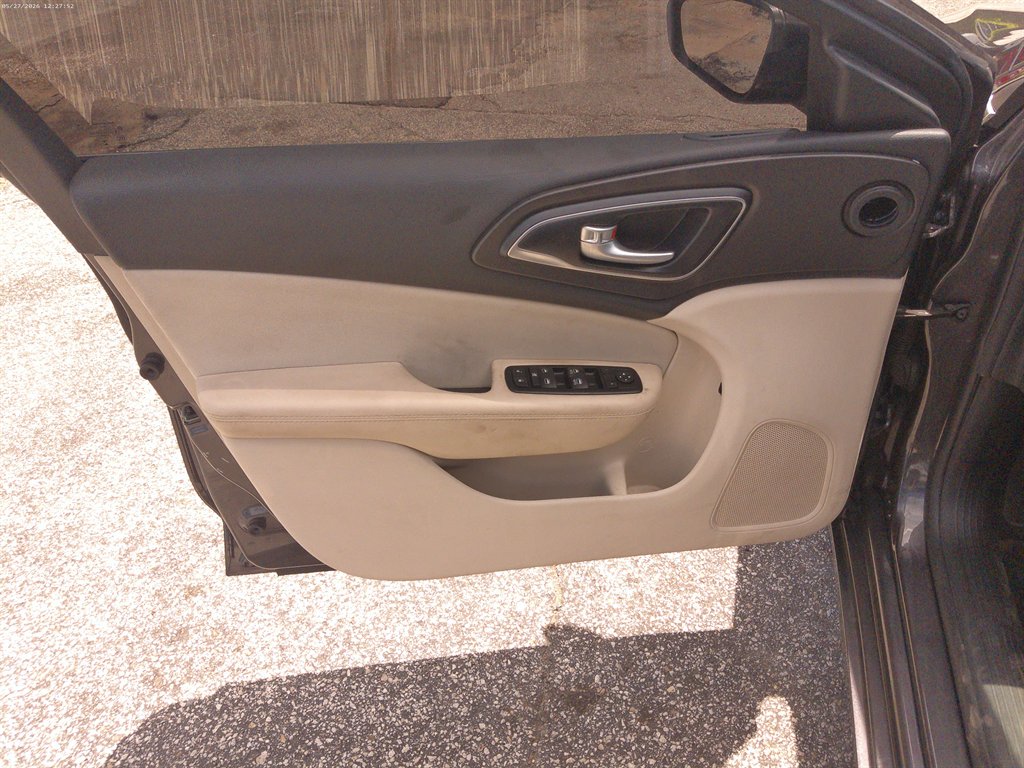 2016 Chrysler 200