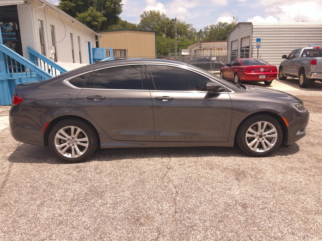 2016 Chrysler 200