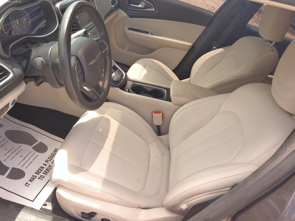2016 Chrysler 200