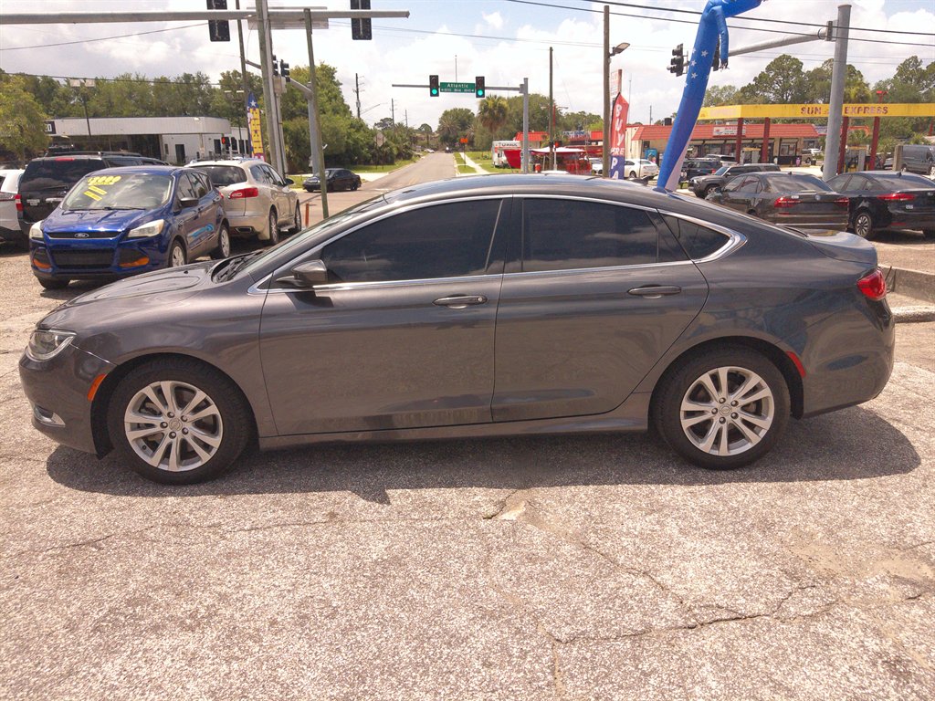 2016 Chrysler 200