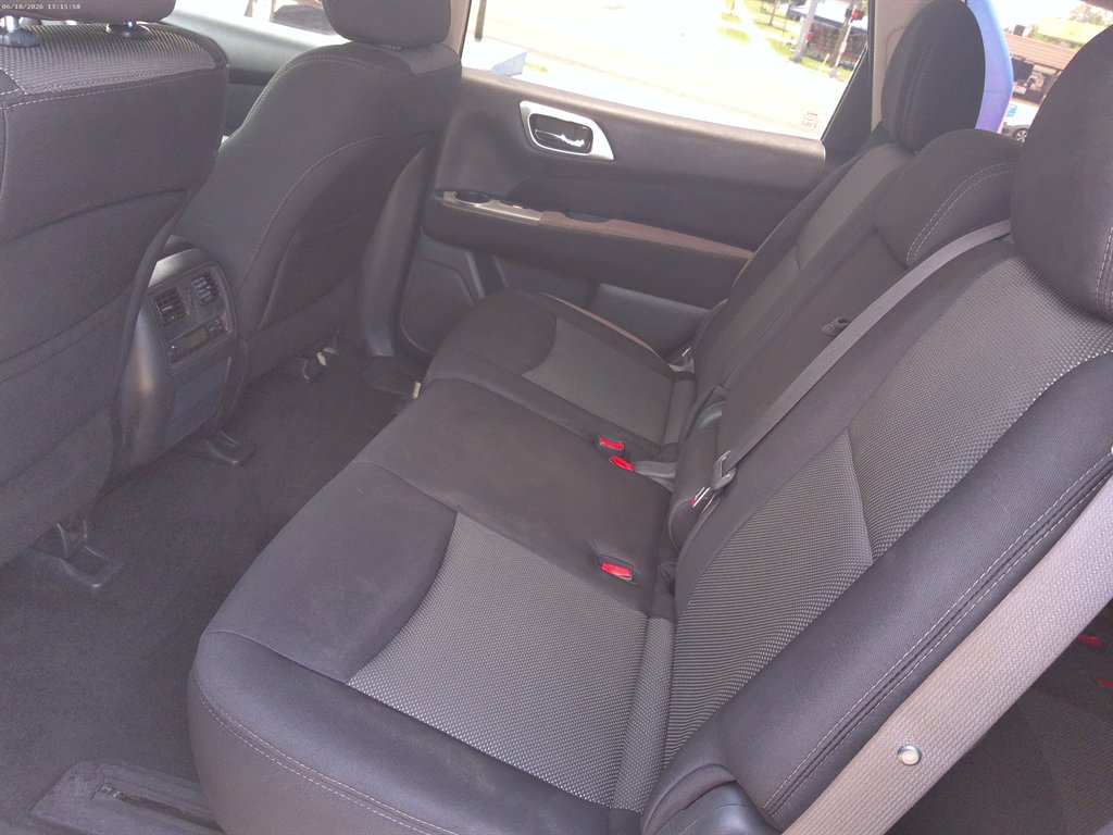 2017 Nissan Pathfinder