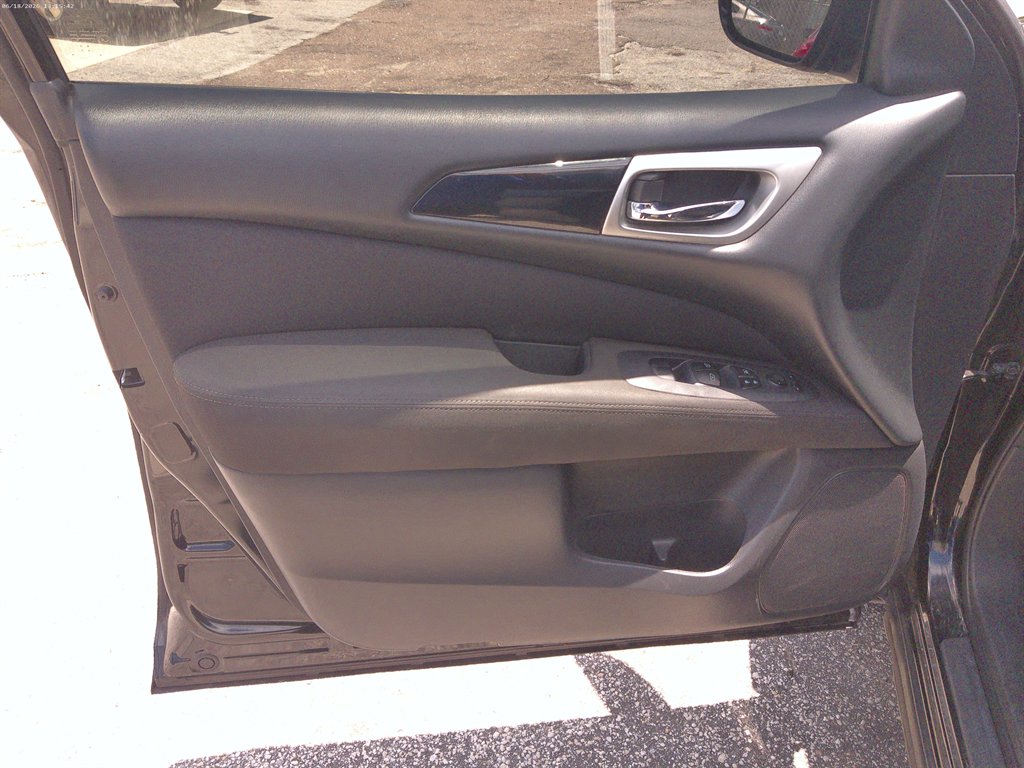 2017 Nissan Pathfinder
