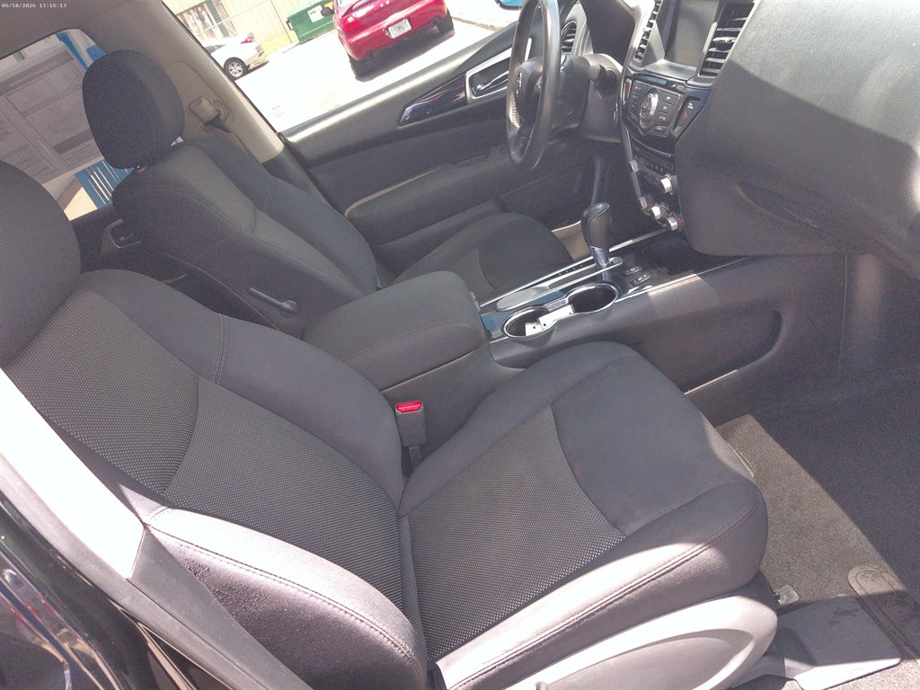 2017 Nissan Pathfinder