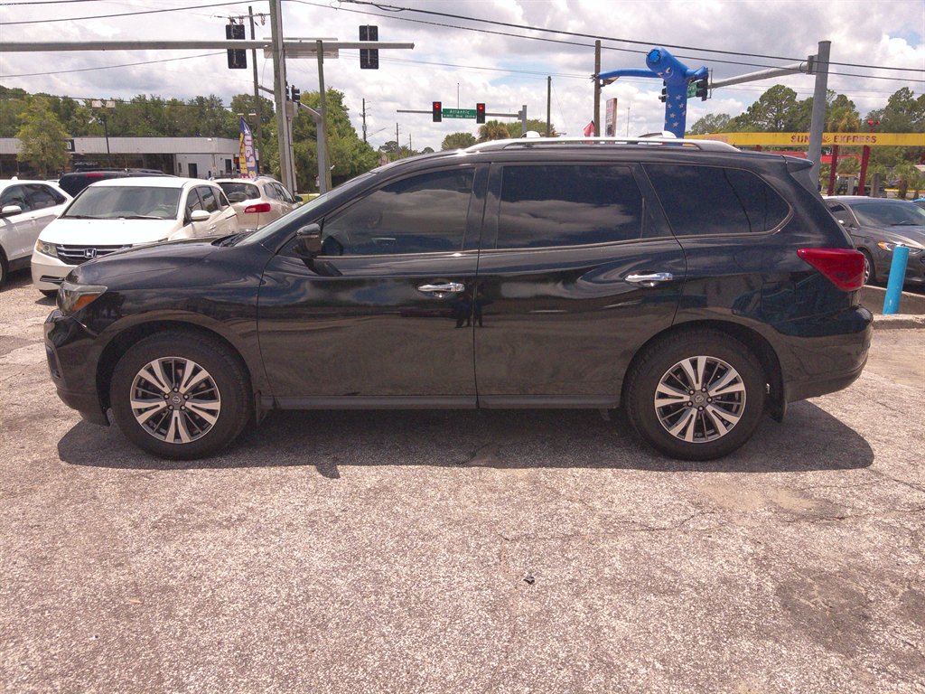 2017 Nissan Pathfinder