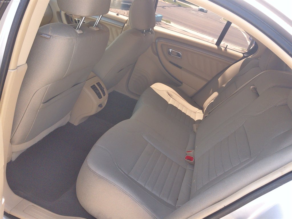 2016 Ford Taurus