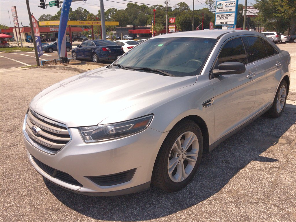 2016 Ford Taurus