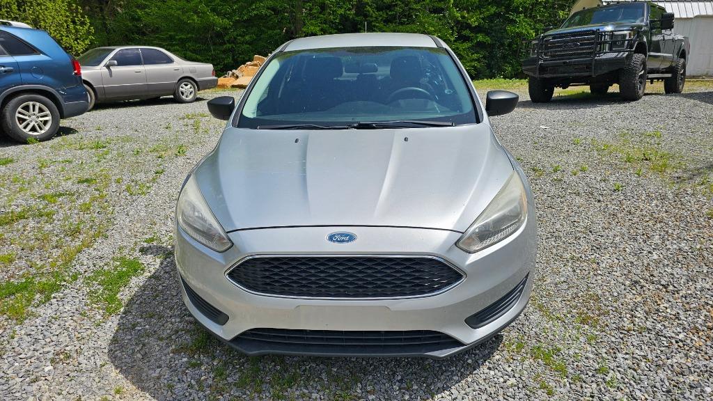 2017 Ford Focus S photo