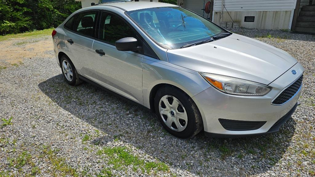 2017 Ford Focus S photo