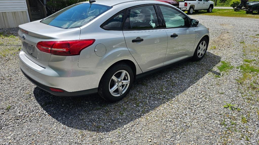 2017 Ford Focus S photo