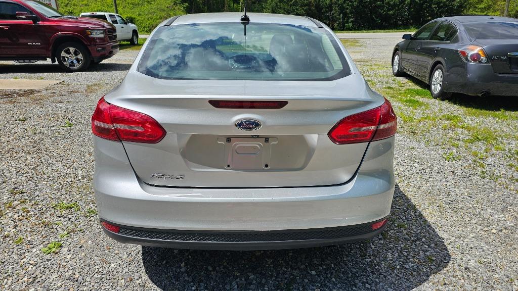2017 Ford Focus S photo