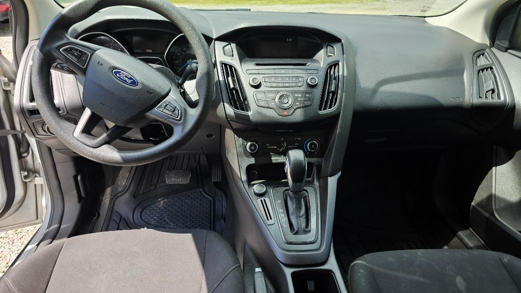 2017 Ford Focus S photo