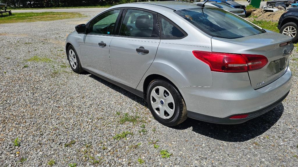 2017 Ford Focus S photo