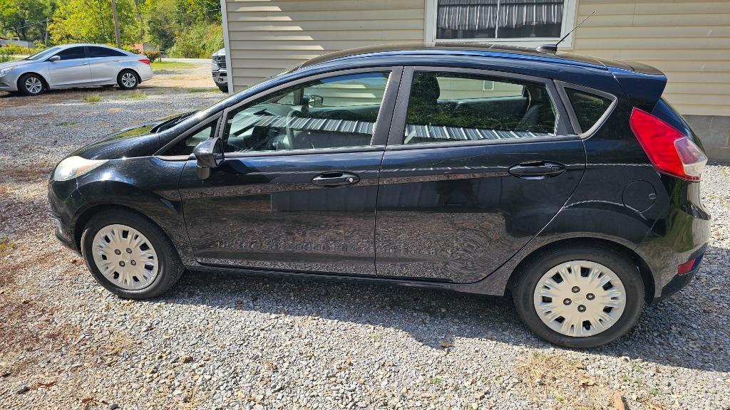 2016 Ford Fiesta - $5,000