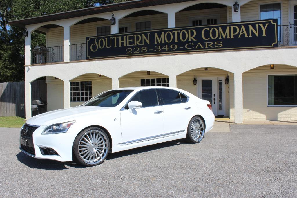 2014 Lexus LS