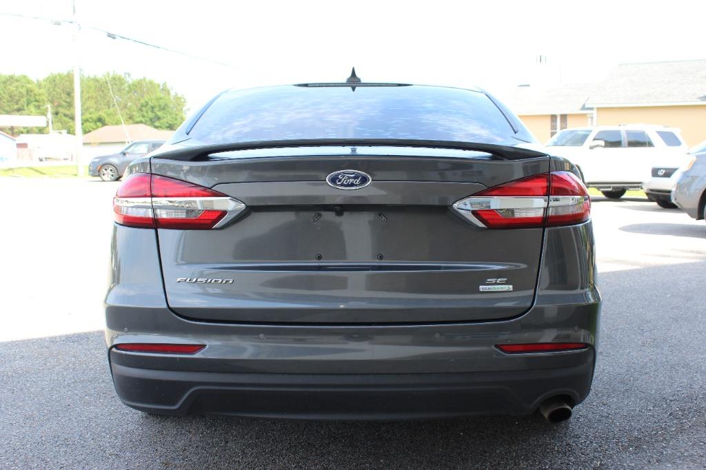 2020 Ford Fusion SE photo