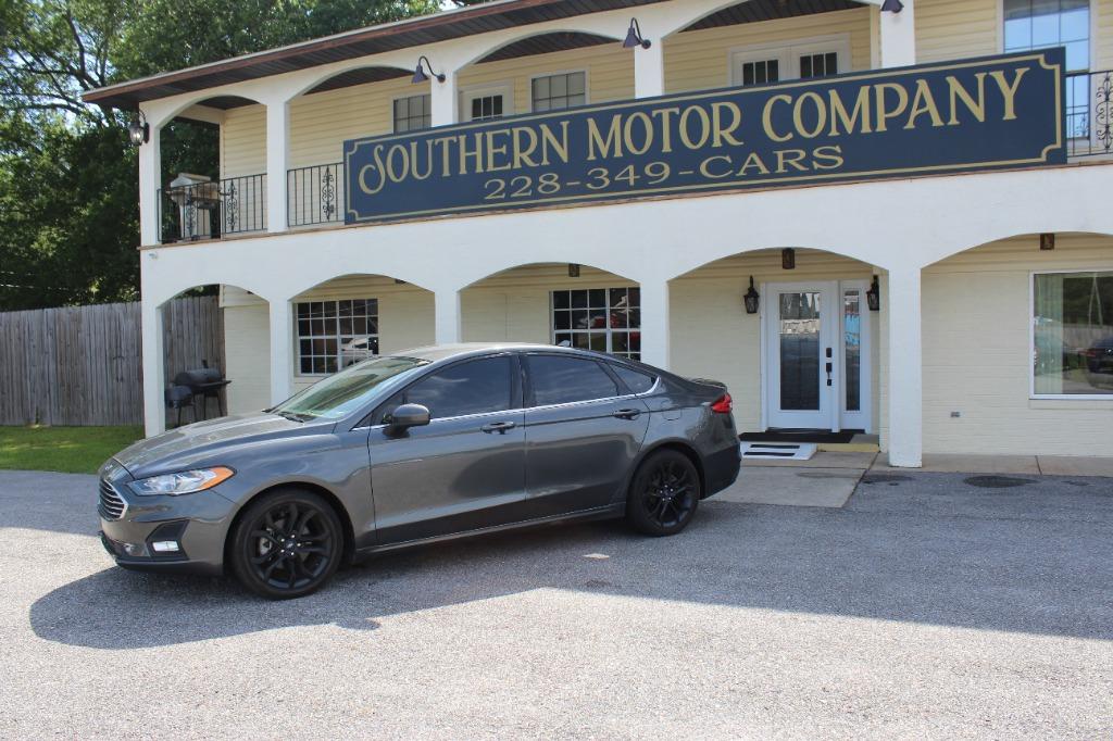 2020 Ford Fusion SE photo