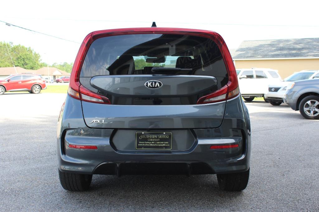2021 Kia Soul GT-Line photo