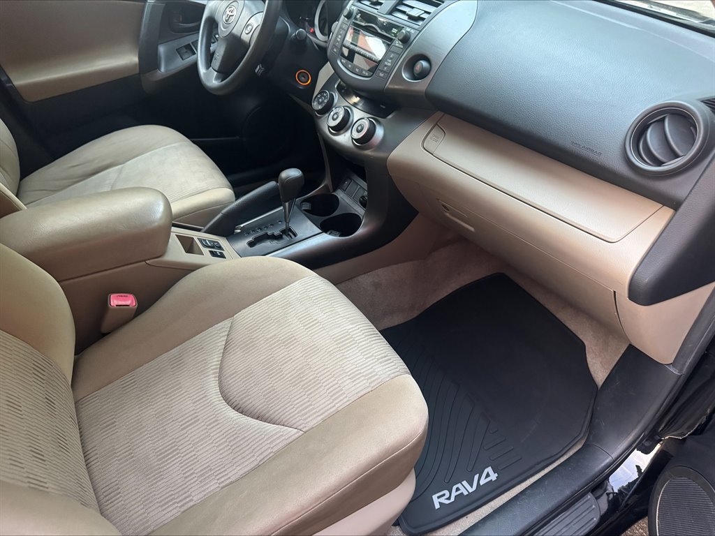 2009 Toyota RAV4 photo