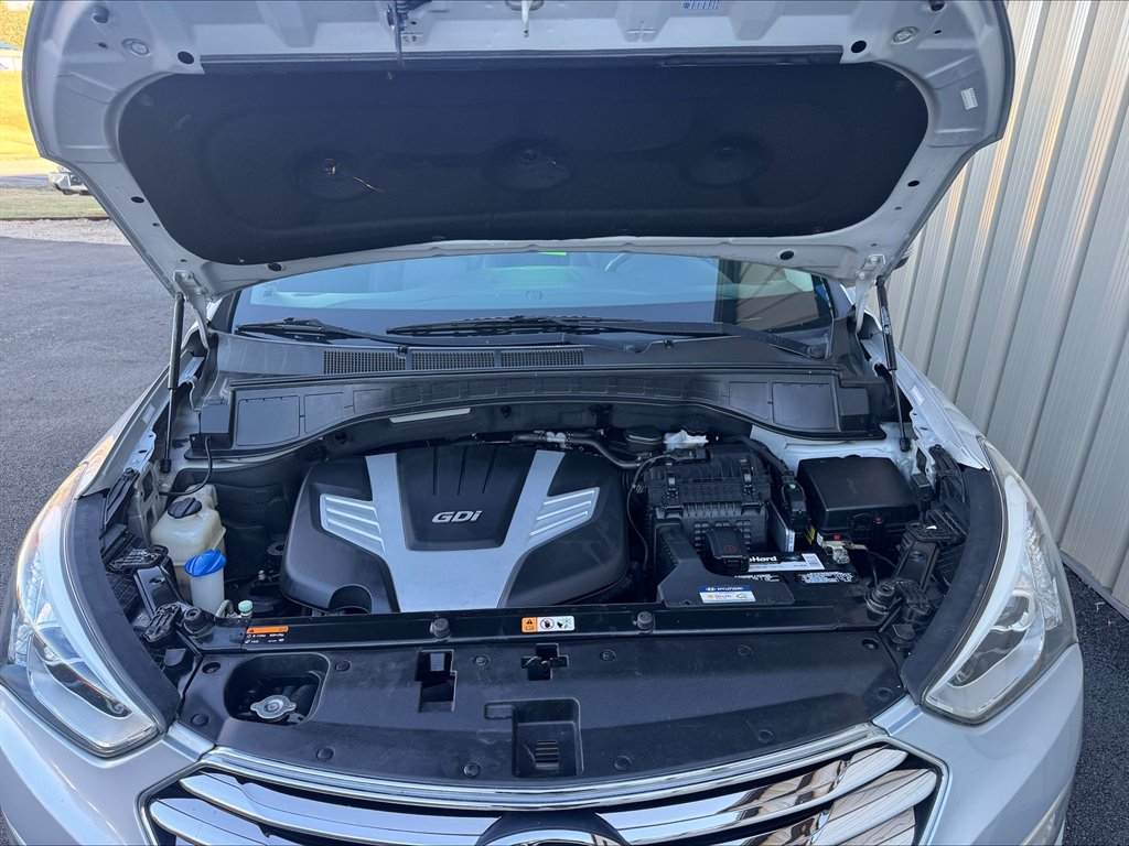 2015 Hyundai Santa Fe - $12,990