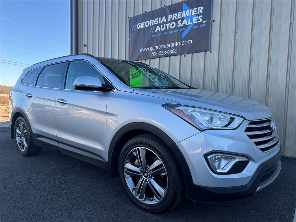 2015 Hyundai Santa Fe - $12,990