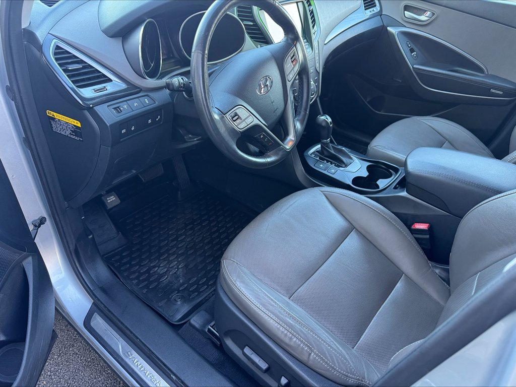 2015 Hyundai Santa Fe - $12,990