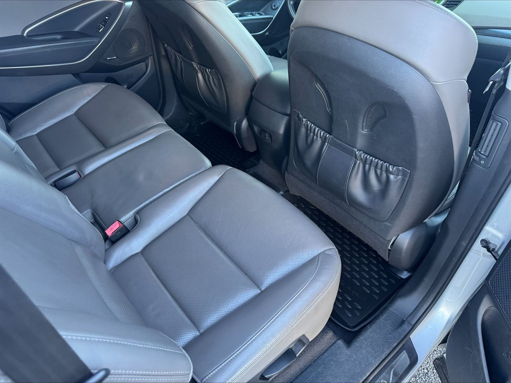 2015 Hyundai Santa Fe - $12,990