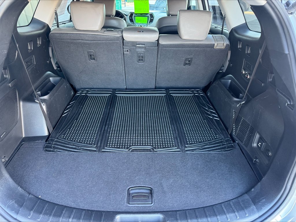 2015 Hyundai Santa Fe - $12,990