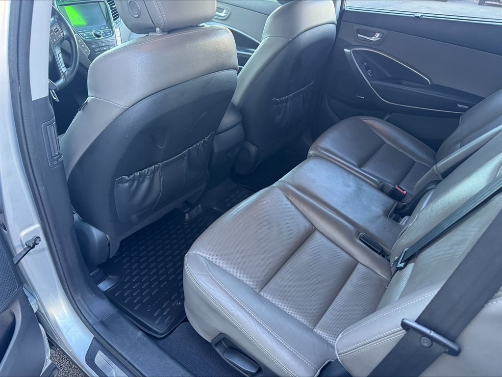 2015 Hyundai Santa Fe - $12,990