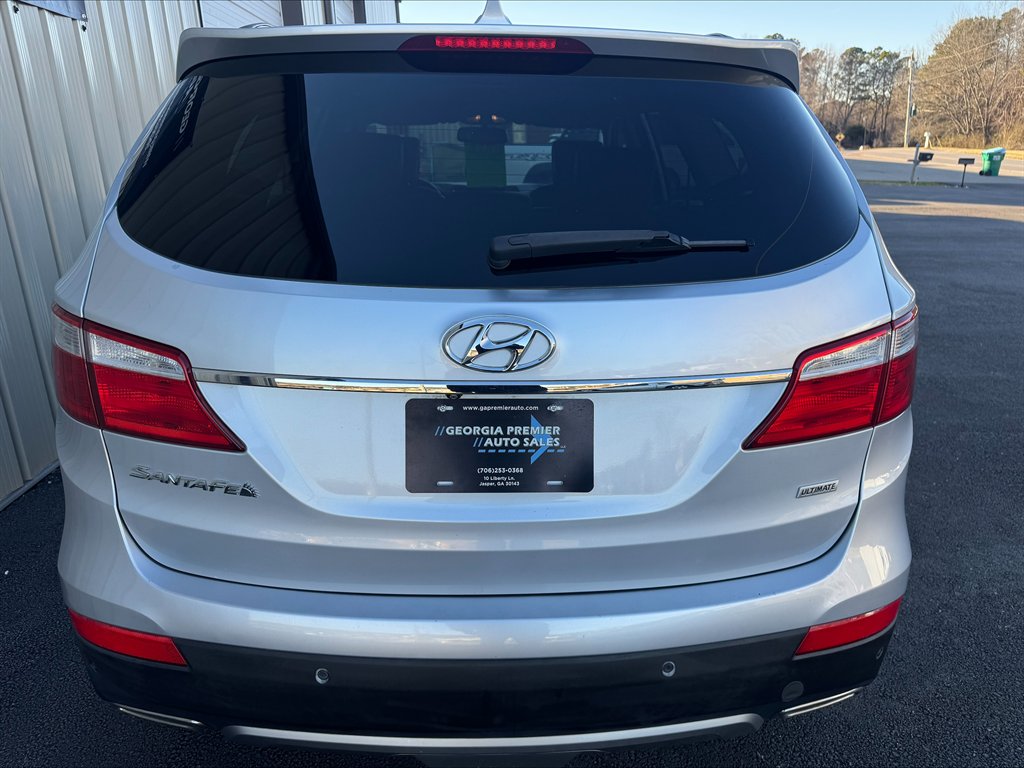 2015 Hyundai Santa Fe - $12,990