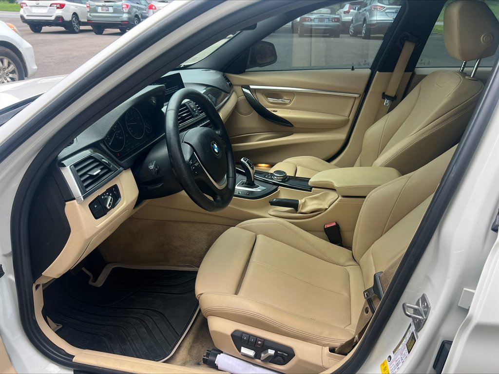 2016 BMW 3 Series - $8,990