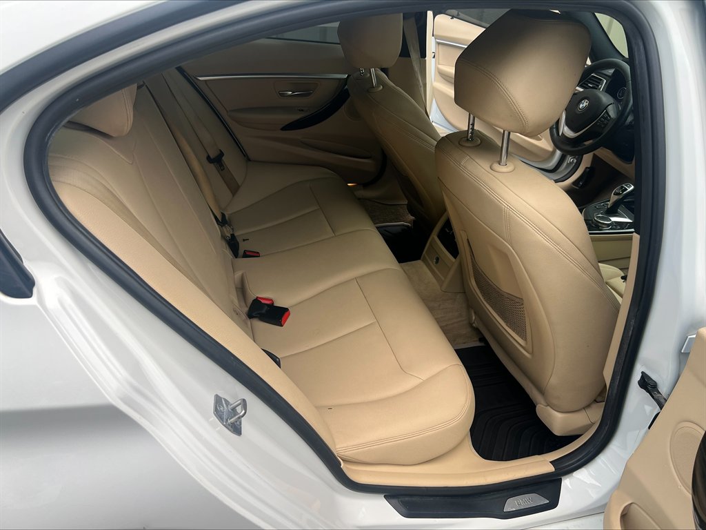 2016 BMW 3 Series - $8,990